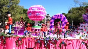 desfileidalgo2240315